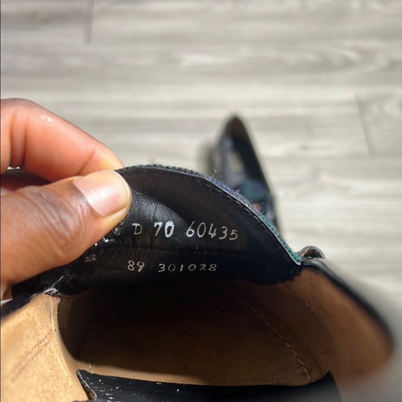 G H Bass & Co Weejuns Black and Green Plaid Loafers (9) - Picture 12 of 14